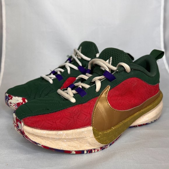 GIANNIS FREAK 5 loyalty basketball shoe size 4Y - Picture 1 of 8